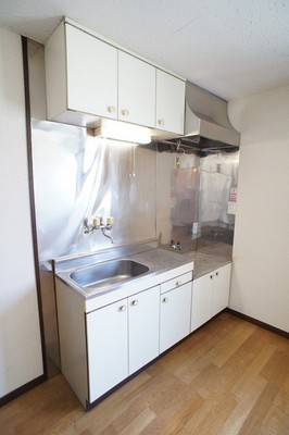 Kitchen. Convenient wide kitchen ☆