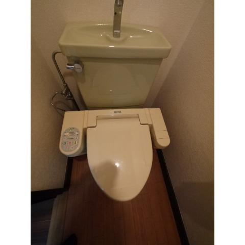 Toilet