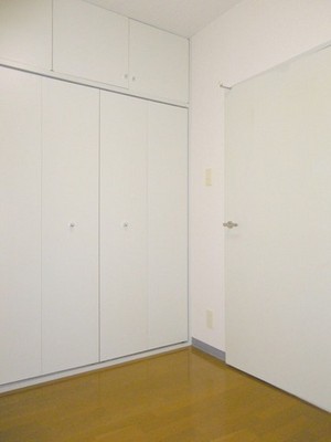 Living and room. North Western-style ・ There is a closet in the wall-to-wall