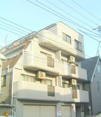 Building appearance. Nakamachi street along the RC structure apartment