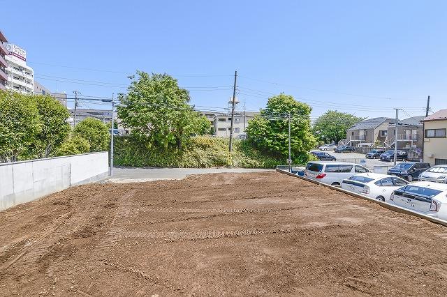 Local land photo. Located on a hill of the south slope