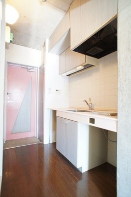 Kitchen. Convenient wide kitchen ☆