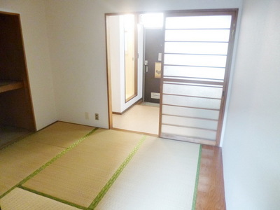 Living and room. It is calm a Japanese-style room