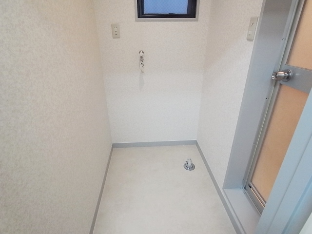 Other. Dressing room ・ Laundry Area