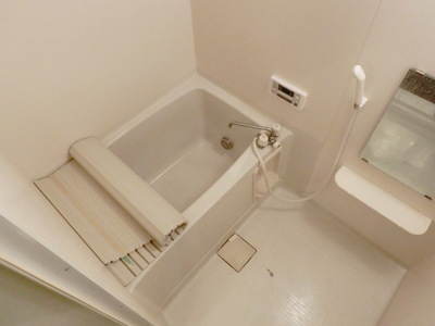 Bath. Bathroom Dryer ・ With reheating function ・ Spacious bathroom