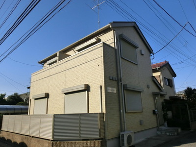 Building appearance. A quiet residential area ・ It is a terrace house of stylish appearance