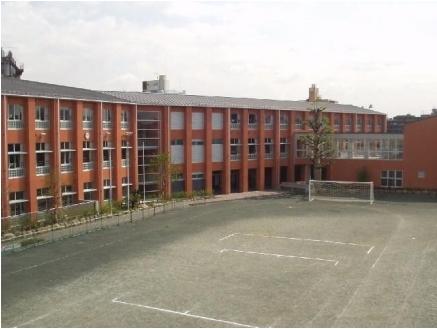 Junior high school. Setagaya 1600m walk 20 minutes to stand Osan junior high school