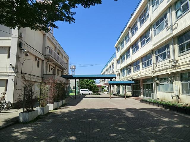 Junior high school. 910m to Setagaya Ward Fukasawa Junior High School