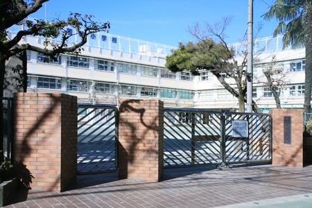 Primary school. 454m to Setagaya Ward Wakabayashi Elementary School