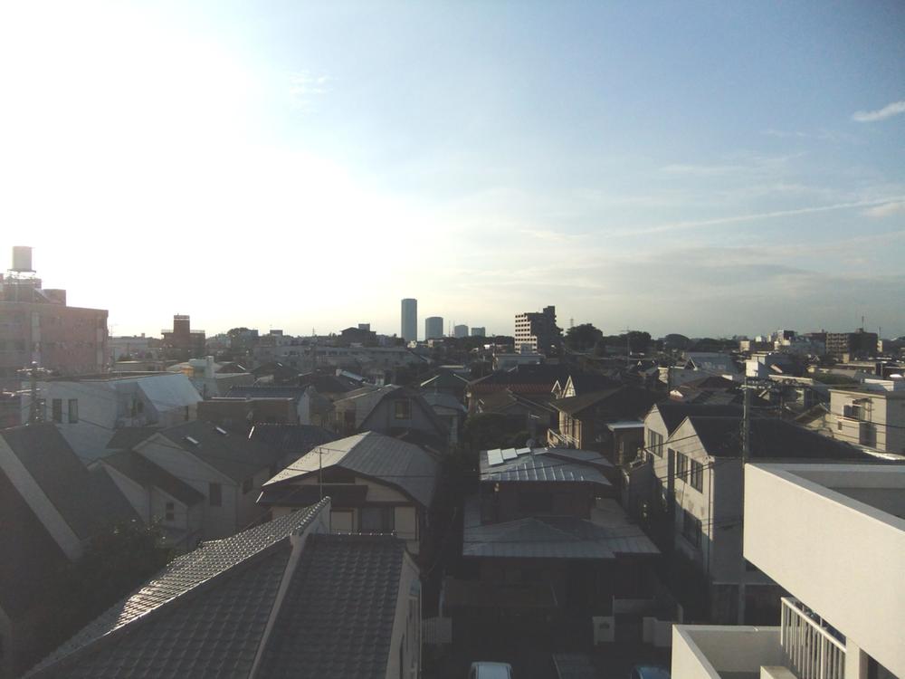 View photos from the dwelling unit. View from the site (October 2013) Shooting Futakotamagawa also see the fireworks.