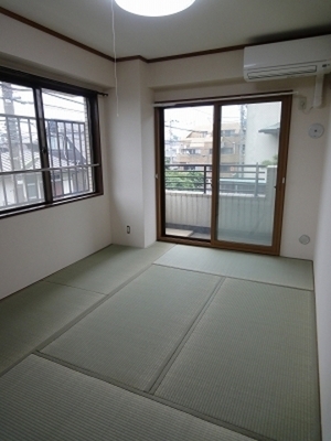 Living and room. Easy-to-use Japanese-style