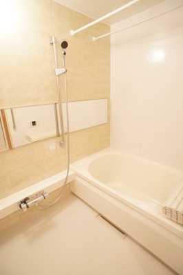 Bath. Bathroom Dryer ・ It is also safe shift bus time with add-fired function!