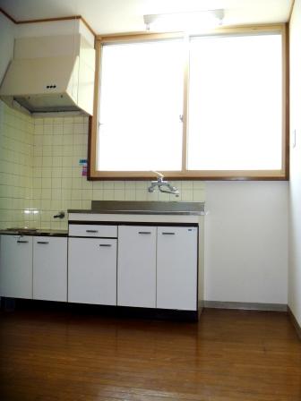 Kitchen. Yes window ☆ Gas stove can be installed