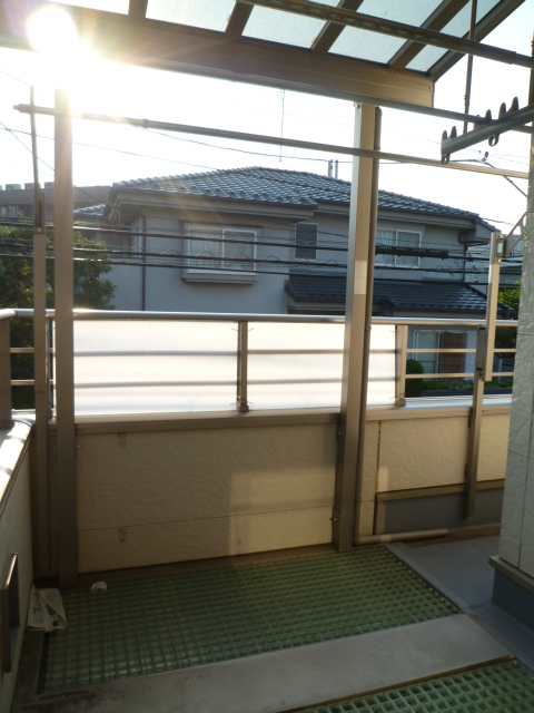 Balcony. There roof ・ Sunny