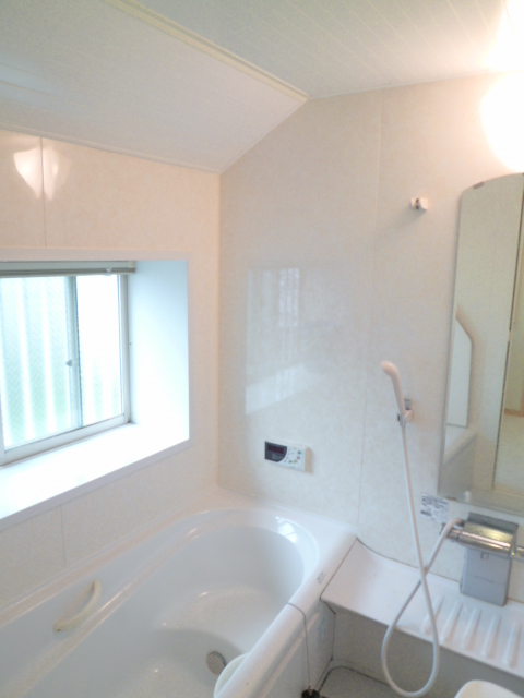 Bath. Add cooking function ・ Bathroom Dryer ・ Yes window