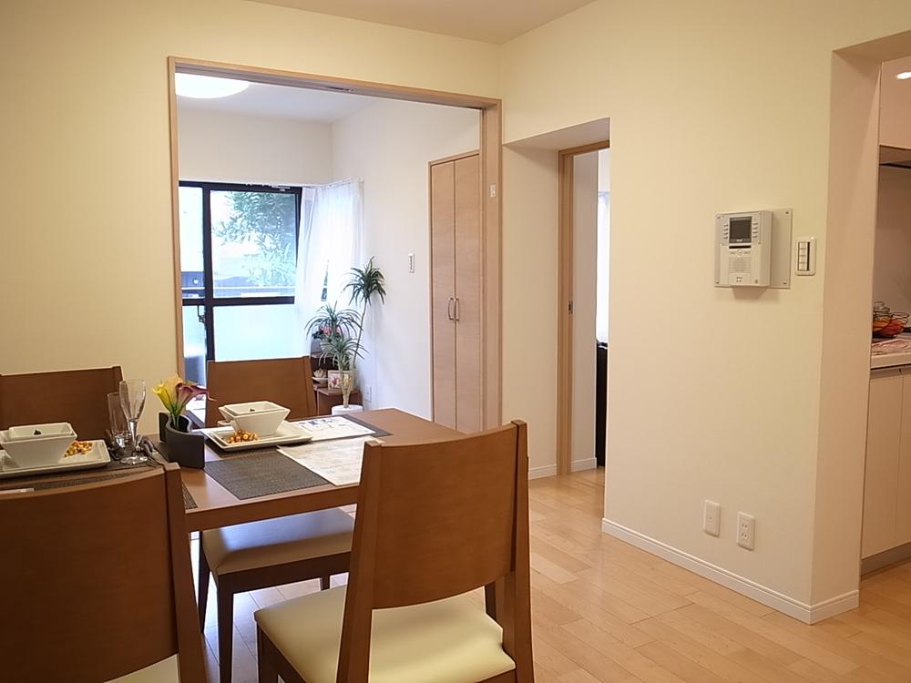 Living. Living room with dining table