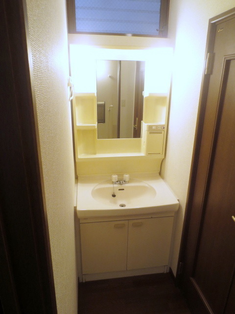 Washroom. Separate vanity