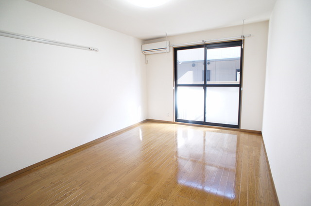 Living and room.  ☆ Spacious space of Western-style 8.8 quires ☆ 24 hours management ・ At Daiwa House construction