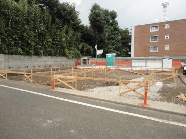 Local photos, including front road. local ・ Building before (July 2013) Shooting