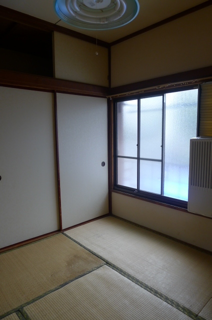 Other room space. 4.5 Pledge Japanese-style room There is a window on two sides