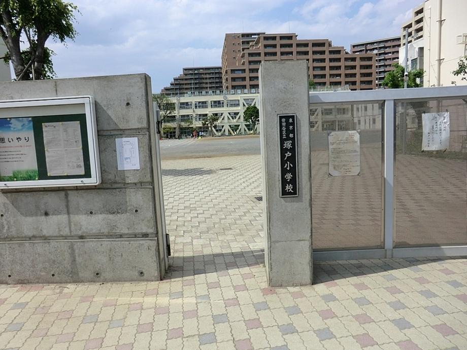 Primary school. 150m to Setagaya Tatsuzuka door elementary school