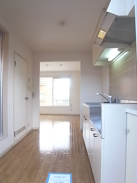 Other room space. kitchen ・ No cramped feeling wider corridor section! 