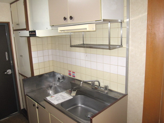 Kitchen. ◇ 2-neck is a gas stove can be installed ◇