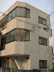 Building appearance. Good location of the 6-minute walk from Sangenjaya