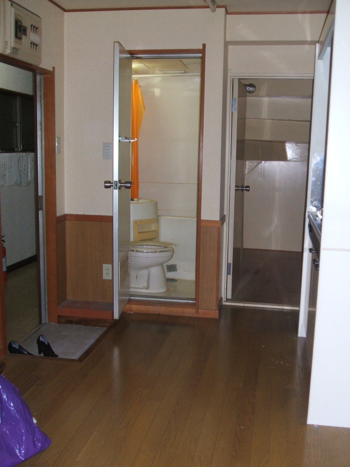 Living and room.  ☆ Although compact, Good location close to the station ・  ・  ・  ☆