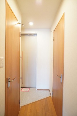 Entrance. With cupboard ☆ Entrance is Katazuki anytime refreshing! 