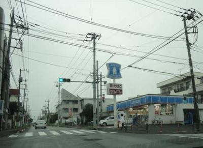 Convenience store. 600m until Lawson (convenience store)