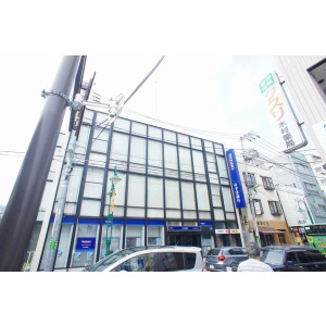 Dorakkusutoa. Tomod's Kaminoge shop 177m until (drugstore)