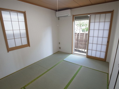 Other room space. There is also a Japanese-style room