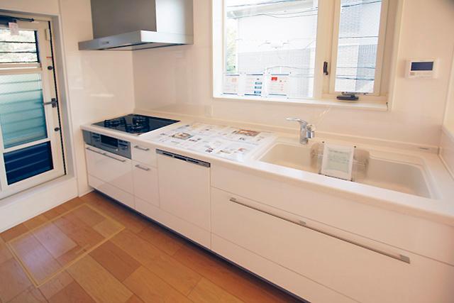 Kitchen. B Building