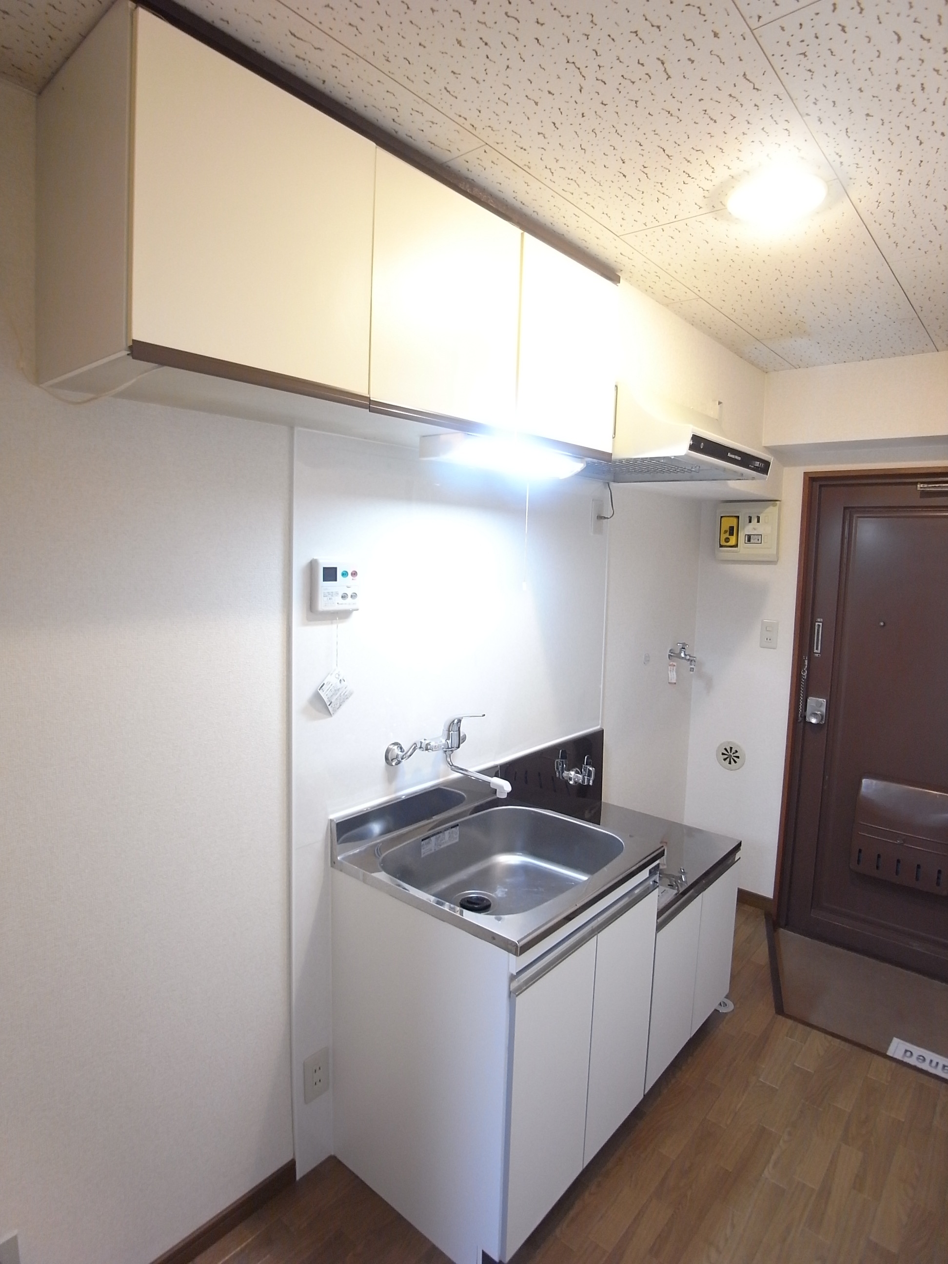 Kitchen. Two-burner gas stove installation Allowed Kitchen