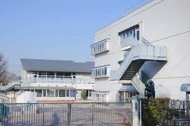 Junior high school. Municipal Sakuragaoka until junior high school 602m