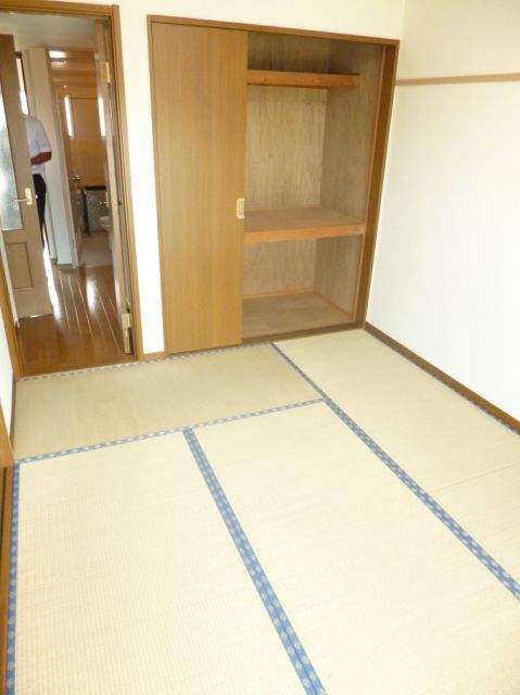 Living and room. Beautiful tatami rooms