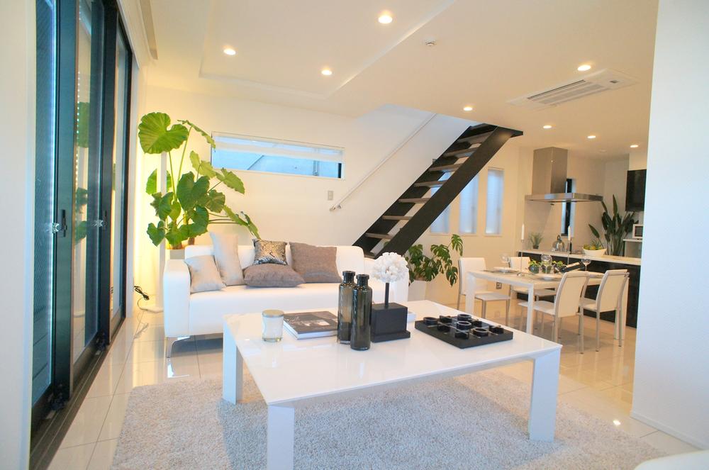 Living. Indoor (12 May 2013) is a ventilation lighting good shooting two-sided balcony.