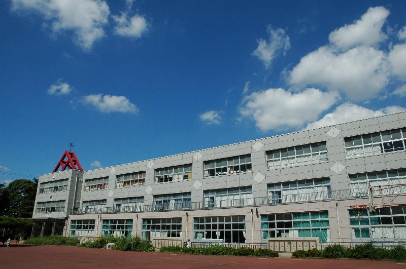 Primary school. Tokyogakugeidai 560m until comes Setagaya Elementary School