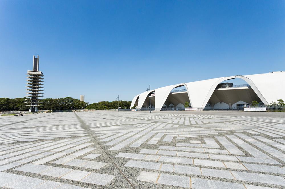 park. 590m to Komazawa Olympic Park