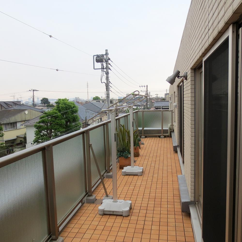 Balcony. Roof balcony August 2013) Shooting