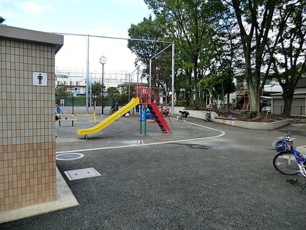 park. 277m to Tamagawa Nakamachi park