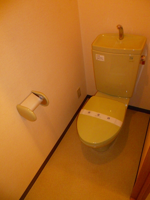 Toilet. Same property ・ Separate room