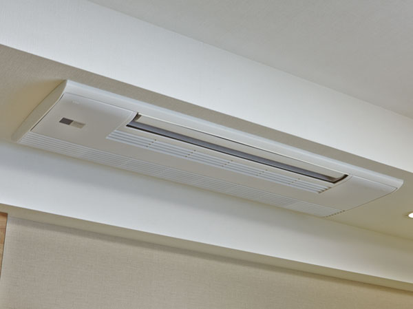 Other.  [Ceiling cassette type air conditioner] Produce a beautiful space in the irregularity with no clean design. Furniture placement, etc., It increases the degree of freedom of the room layout. (living ・ dining)