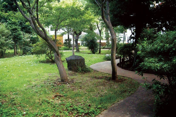 Sakurashinmachi chome Ureshipamoshiri public green space (about 80m)