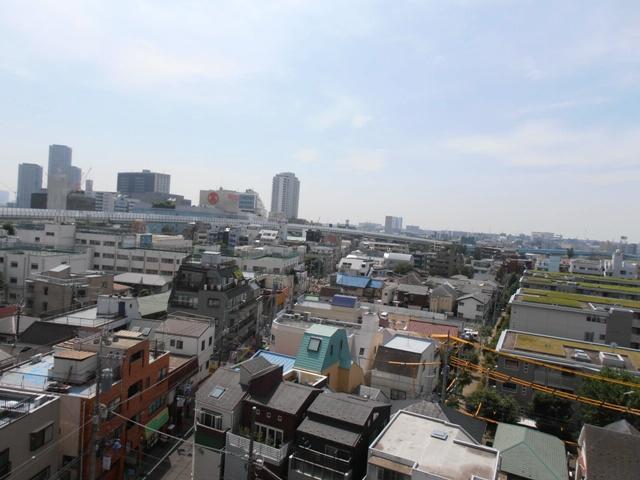 View photos from the dwelling unit. View from the site (August 2013) Shooting