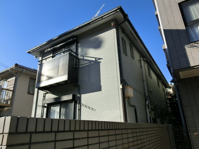 Building appearance. 2004 completed ・ Apartment of wooden