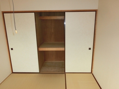 Receipt. It is the storage space of the Japanese-style room