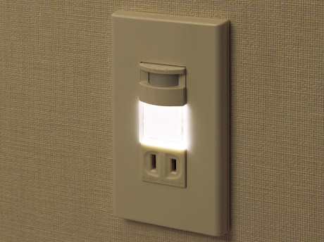 Security.  [Foot power failure lights] To be able to evacuate safely even when it becomes a power failure in a fire or earthquake, etc., Equipped with a foot power failure lights with a built-in battery. (Same specifications)