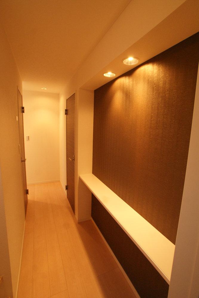 Same specifications photos (Other introspection). Casually worked top light will produce a stylish space (corridor). (Example of construction)